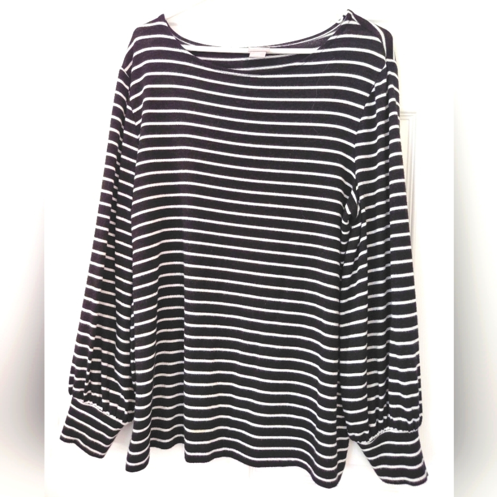 Chico's Black and White Boxy Long Sleeve Top